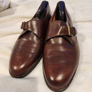 Men's dress shoes